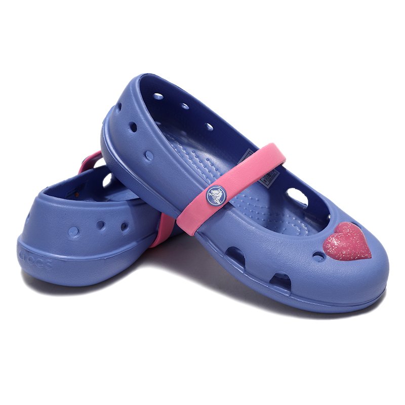 crocs, Crocs | Crocskeeley embellishedflat k 琦莉爱心装饰儿童平底鞋休闲凉鞋商品图片 2.5折, 包邮包税