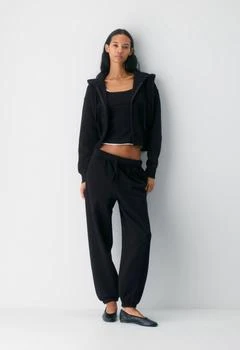 Aritzia | Cozy Sweatfleece Boyfriend Boxy Zip Hoodie,商家Aritzia CA,价格¥538