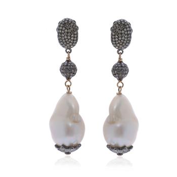 商品Zydo | Zydo Sterling Silver, Grey Diamond 11.10ct. tw. and Pearl 15mm Drop Earrings,商家Premium Outlets,价格¥18679图片