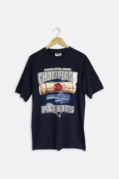 商品F as in Frank | Vintage NFL New England Patriots Super Bowl Champions T Shirt,商家Urban Outfitters,价格¥365图片