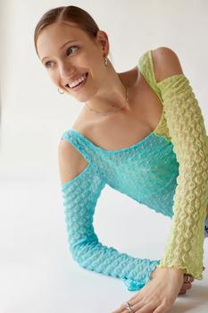 Urban Outfitters | UO Tamara Popcorn Knit Cold-Shoulder Top商品图片,2.2折