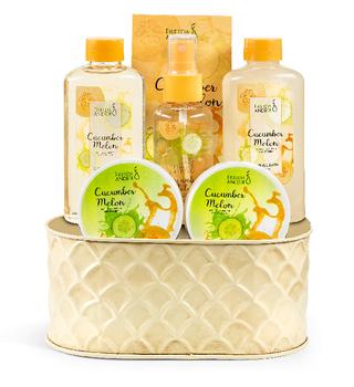 商品Freida and Joe | Cucumber Melon Bath & Body Gift Set Basket,商家Premium Outlets,价格¥203图片