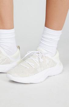 推荐Women's Explorer Blitz Stride Lace Sneakers商品