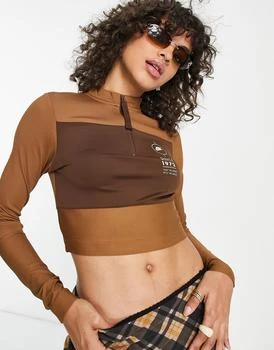 推荐Nike Sport Utility crop rib long sleeve top in ale brown商品