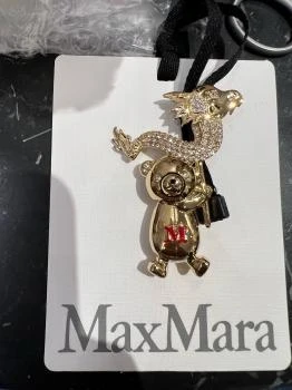 Max Mara | Max Mara 2024春夏时尚动物胸针 TEDDYDRAGON 4751224106,商家La Vita HK,价格¥1084
