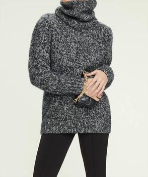 推荐Hyper Luxury Turtleneck Sweater in Blackwhite商品