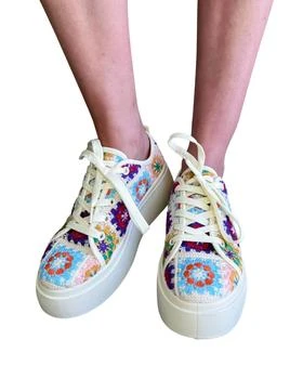 Chinese Laundry | Women's Rambling Crochet Fashion Sneakers In Cream,商家Premium Outlets,价格¥378