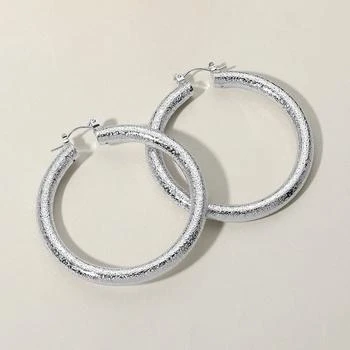 FASHNZFAB | Textured Metal Hoop Pin Catch Earrings - Silver,商家Premium Outlets,价格¥181
