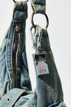 Urban Outfitters | Smoking Kills Carabiner Keychain,商家Urban Outfitters,价格¥114