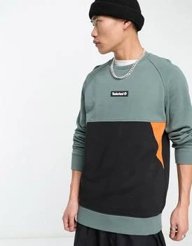 推荐Timberland Cut & Sew sweatshirt in green/black商品