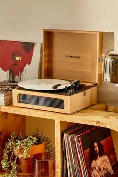 Crosley | Crosley Voyager Tan Record Player,商家Urban Outfitters,价格¥735