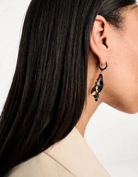 推荐& Other Stories hammered pendant hoop earrings in gold商品