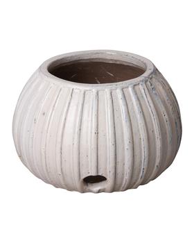 商品Emissary Trading | Garden Hose Container, Distressed White,商家Neiman Marcus,价格¥2736图片