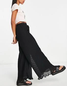 推荐Reclaimed Vintage inspired trousers in black商品