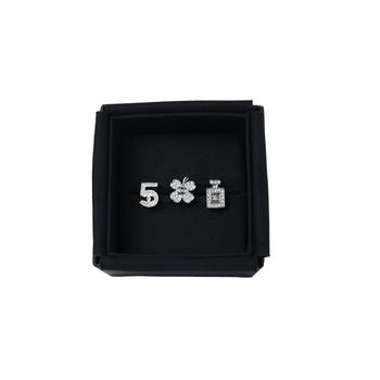 商品Chanel Brooch Set of 3- Perfume Number 5 Clover Crystal Silver,商家NOBLEMARS,价格¥10262图片