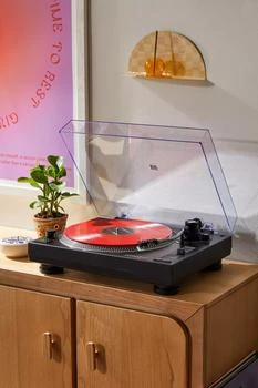 Crosley | Crosley C100BT Bluetooth Record Player,商家Urban Outfitters,价格¥1955