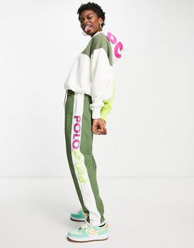 推荐Polo Ralph Lauren co-ord logo tape joggers in green商品