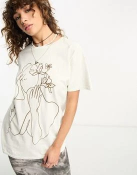 推荐Reclaimed Vintage rose sketchy face t-shirt in ecru商品