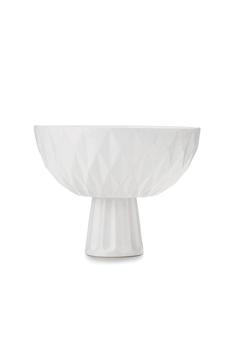 商品Monique | Diamond Handmade Ceramic Footed Serving Bowl,商家Verishop,价格¥734图片