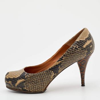 [二手商品] Fendi | Fendi Beige/Black Snakeskin Embossed Leather FF Superstar Platform Pumps Size 39.5商品图片,9折, 满1件减$100, 满减