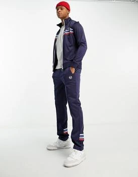 Sergio Tacchini | Sergio Tacchini Varena track pants with side stripe in navy,商家ASOS,价格¥535