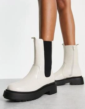 推荐New Look flat high ankle croc chelsea boot in off white商品