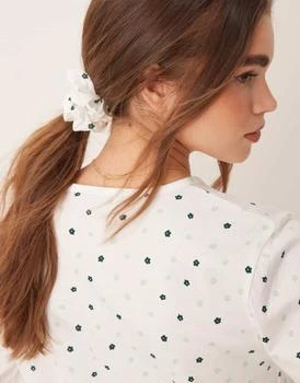 ASOS | ASOS DESIGN mix & match long sleeve henley pyjama top in green ditsy with scrunchie,商家ASOS,价格¥36