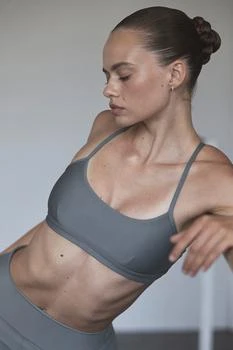 Alo | Airlift Intrigue Bra - Steel Grey,商家Alo yoga,价格¥502