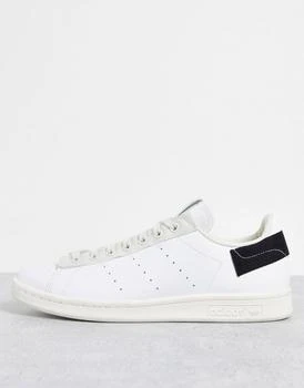 推荐adidas Originals Parley Stan Smith trainers in white with black heel detail商品