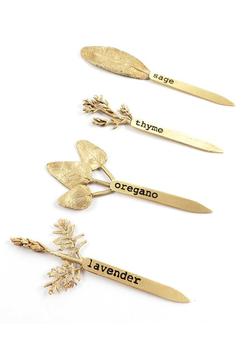 商品Ariana Ost | Cast Herb Plant Markers – Set of 4 Lavender, Oregano, Thyme, and Sage,商家Verishop,价格¥459图片