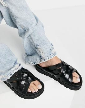 推荐ASOS DESIGN Firestone chunky woven flat mules in black商品