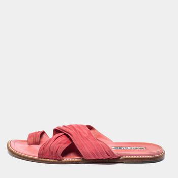 Manolo Blahnik直邮, [二手商品] Manolo Blahnik | Manolo Blahnik Pink Suede Crisscross Flat Sandals Size 39.5商品图片 满1件减$100, 满减