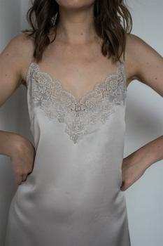 商品Lace-Trimmed Silk Satin Slip Dress Shell Shell (Grey),商家Verishop,价格¥725图片