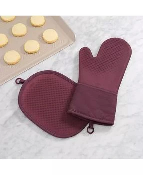 OXO | Good Grips Silicone Oven Mitt & Pot Holder Set,商家Macy's,价格¥172