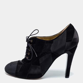 美国香奈儿鞋, [二手商品] Chanel | Chanel Black Suede and Satin Patchwork Lace-Up CC Cap Toe Ankle Booties Size 41商品图片 