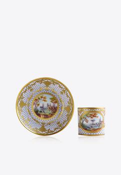 商品Ancienne M.Royale | Paysages a La Barque Porcelain Litron Cup and Saucer - Set of 2,商家Thahab,价格¥2941图片