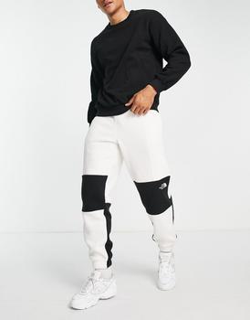 The North Face | The North Face Shispare high pile fleece joggers in off white Exclusive at ASOS商品图片,