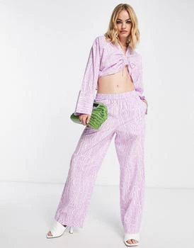 推荐Vero Moda wide leg trouser co-ord in lilac print商品