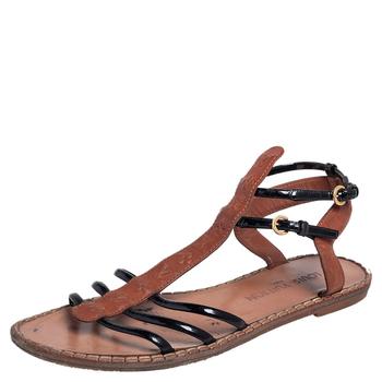 lv鞋, [二手商品] Louis Vuitton | Louis Vuitton Black/Brown Patent And Leather Logo Embossed Strappy Flat Sandals Size 37.5商品图片 4.7折