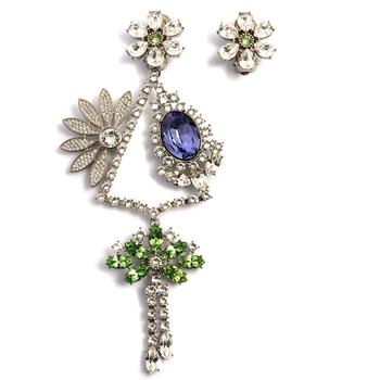 Burberry | Crystal Daisy Chandelier Earring And Stud Set In Peridot Green商品图片,6.9折, 满$275减$25, 满减