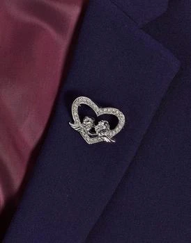 推荐ASOS DESIGN wedding pave cherub brooch in silver tone商品