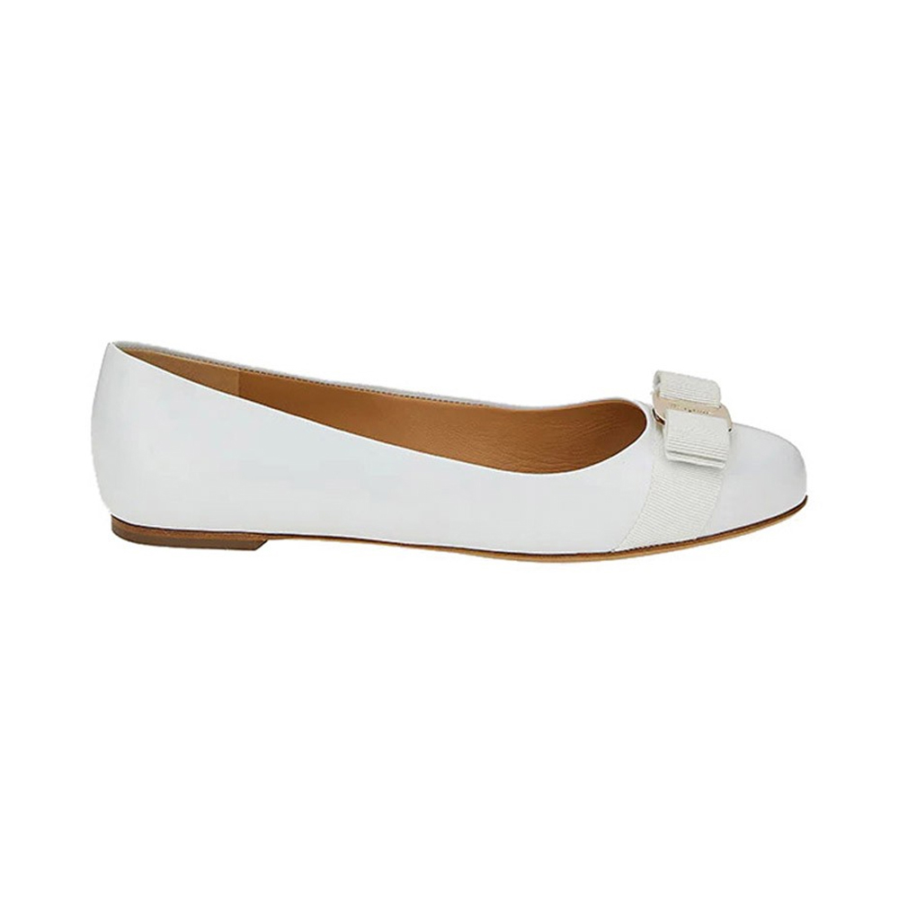 菲拉格慕女鞋板鞋, Salvatore Ferragamo | SALVATORE FERRAGAMO 女士白色牛皮平底船鞋 01-A181-744762商品图片 独家减免邮费