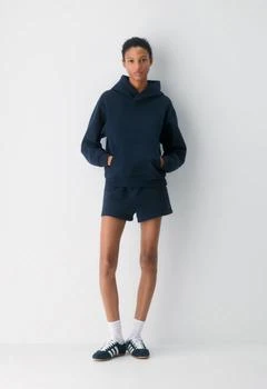 Aritzia | Cozy Sweatfleece Perfect Hoodie,商家Aritzia CA,价格¥534