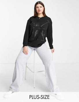 推荐Calvin Klein Plus Jeans large logo long sleeve t-shirt in black商品