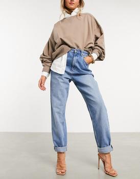 推荐ASOS DESIGN high rise 'slouchy' mom jeans in midwash商品