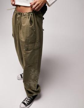Topshop | Topshop embroidered parachute balloon low rise cargo trousers in khaki商品图片,