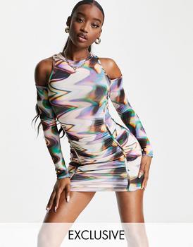 推荐ASYOU cold shoulder ruched mini dress in abstract print商品
