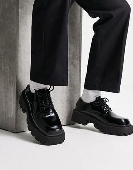 推荐Truffle Collection chunky square toe lace up shoes in black faux leather商品