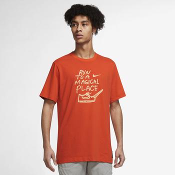 推荐Nike Magic Place Belle T-Shirt - Men's商品