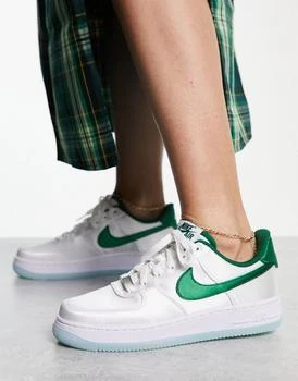 NIKE | Nike Air Force 1 '07 satin trainers in white and sport green,商家ASOS,价格¥1064